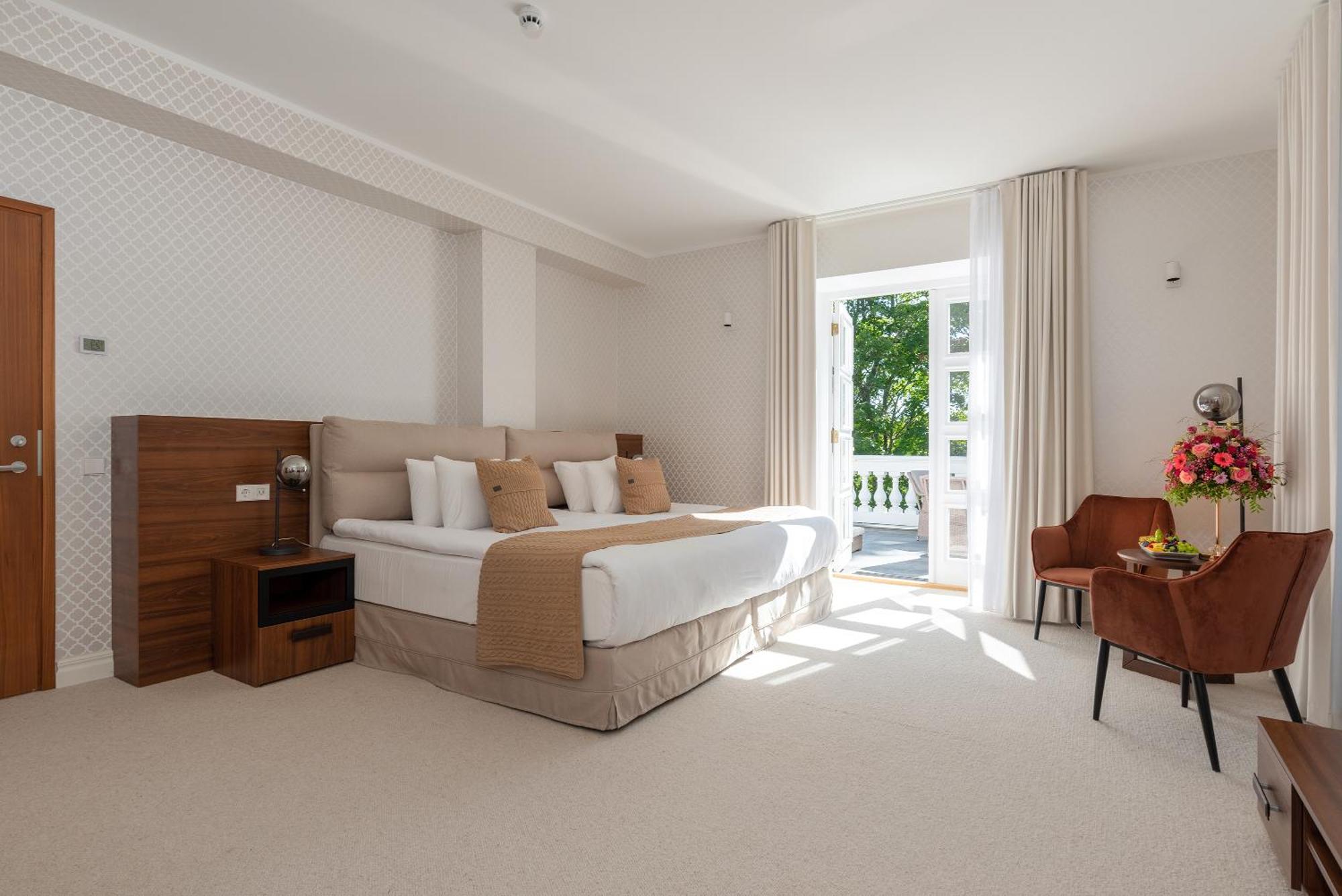 The Manor Sports & Spa Torva Luaran gambar