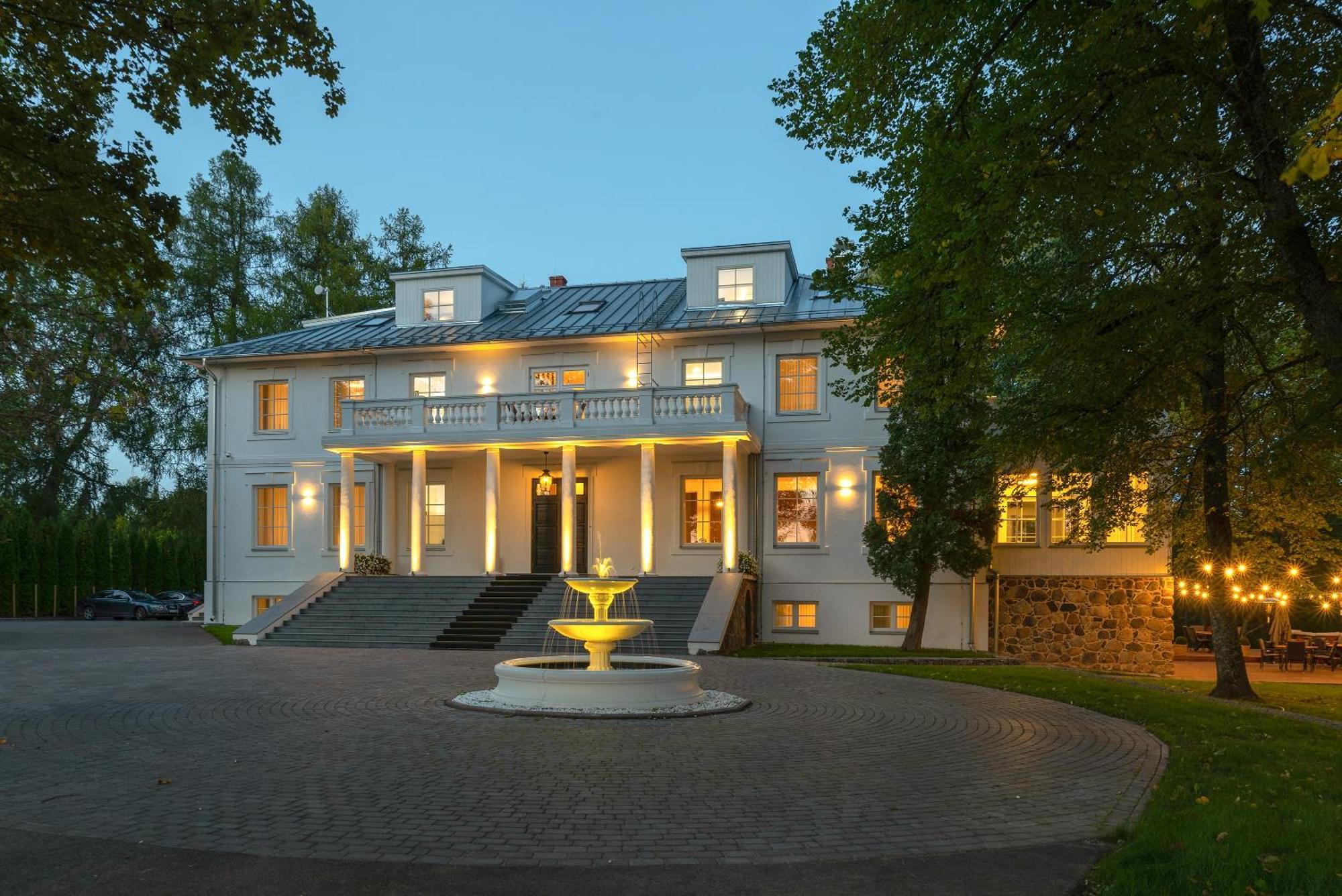 The Manor Sports & Spa Torva Luaran gambar