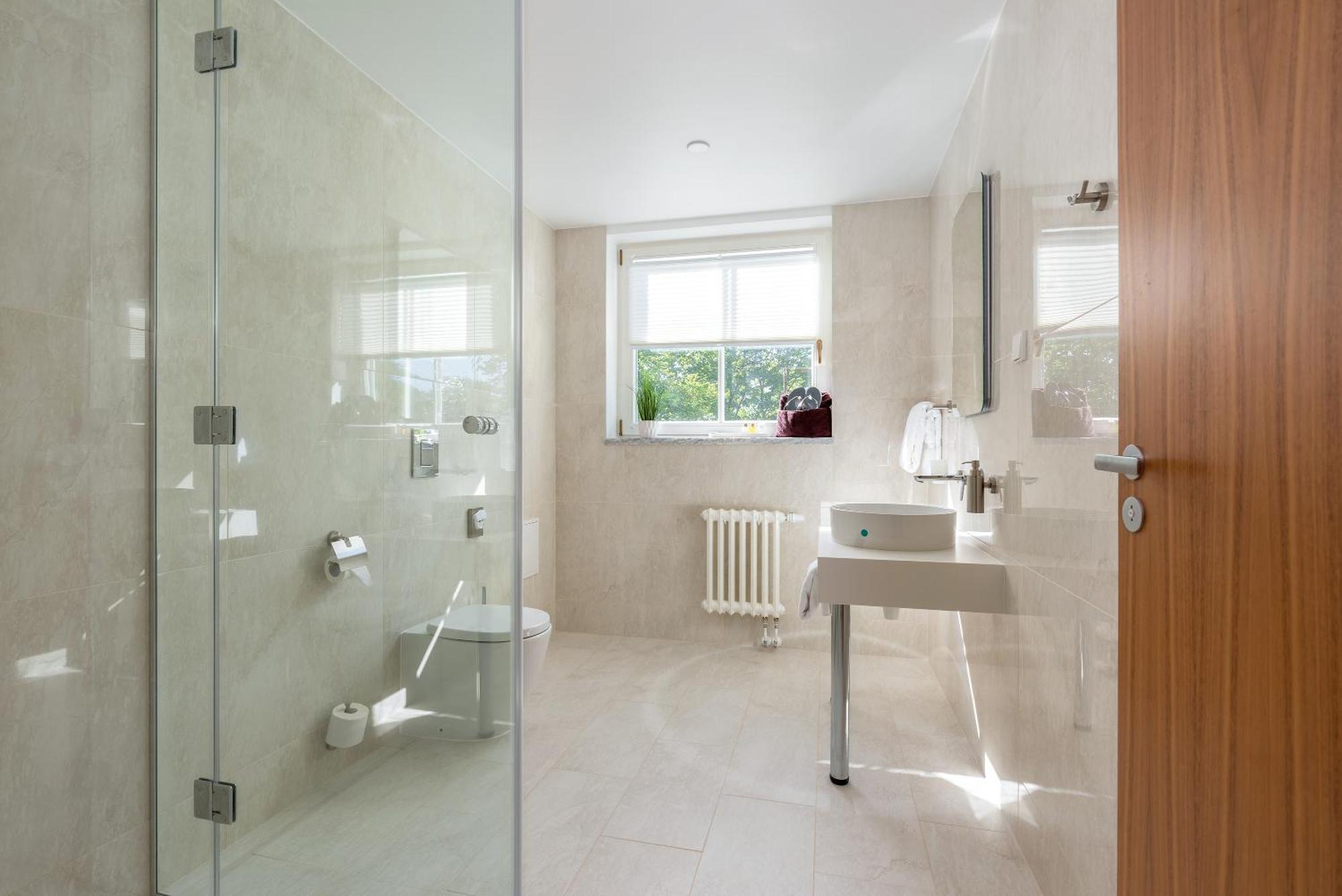 The Manor Sports & Spa Torva Luaran gambar