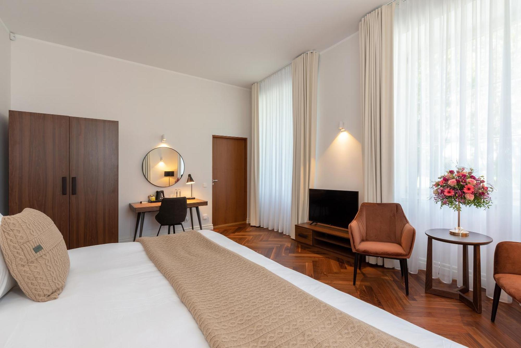 The Manor Sports & Spa Torva Luaran gambar