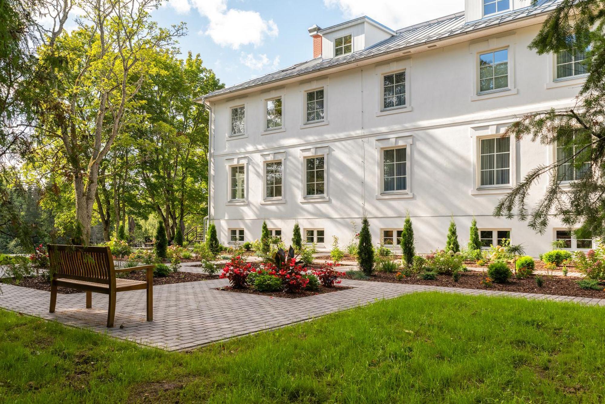 The Manor Sports & Spa Torva Luaran gambar