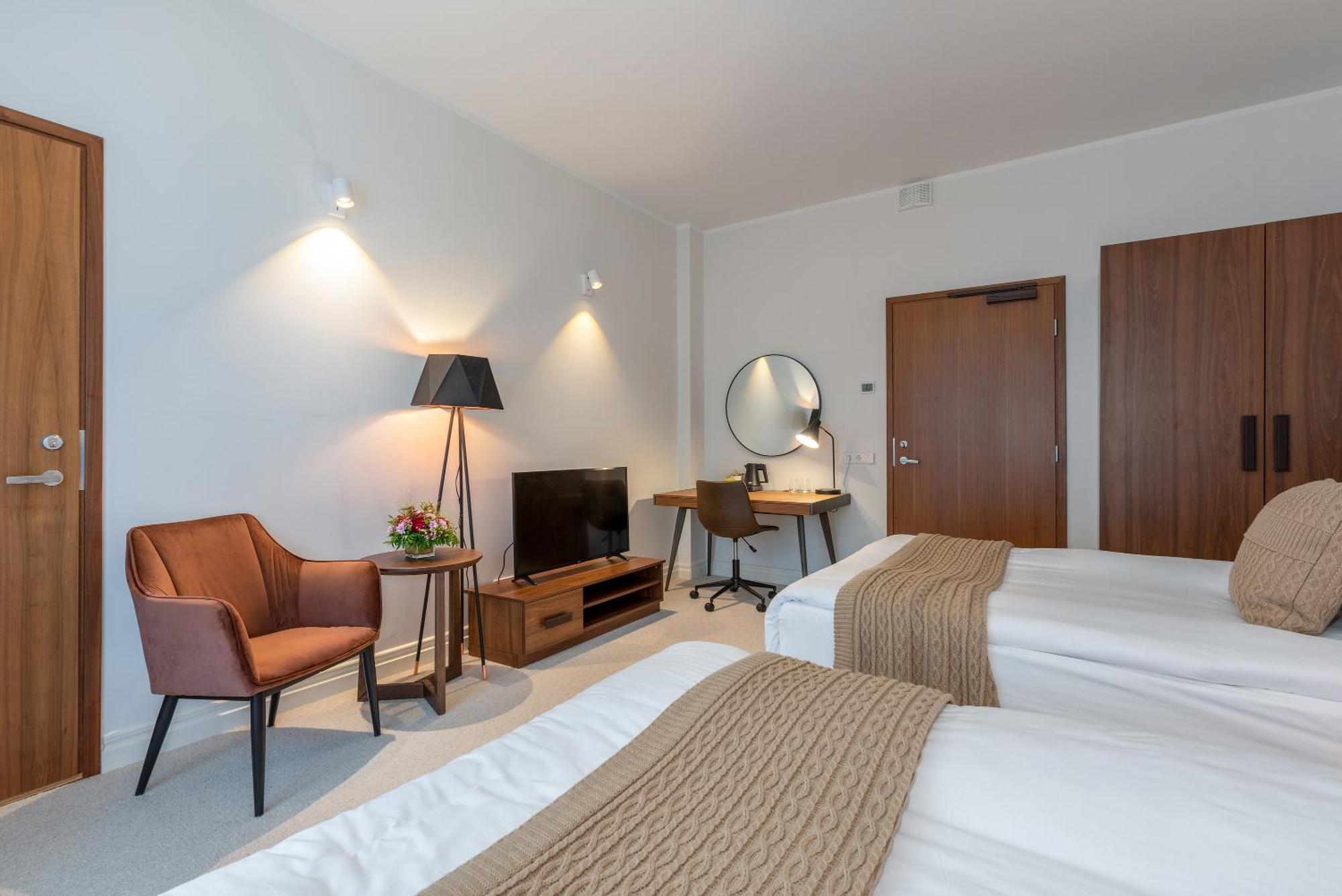 The Manor Sports & Spa Torva Luaran gambar